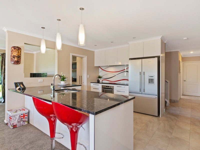 7 Baldoyle Way, Casebrook, Christchurch - Carousel 2