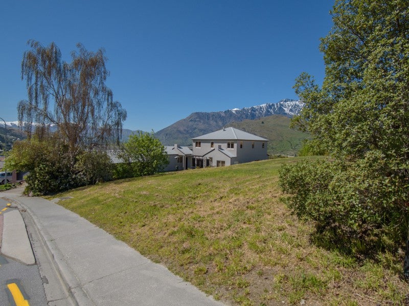 72 Hensman Road, Queenstown, Queenstown - Carousel 2