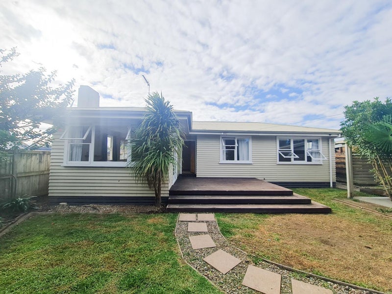 65A Queen Road, Bellevue, Tauranga - Carousel 1