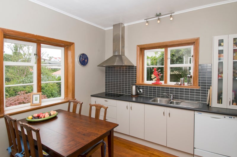 12 Paerimu Street, Orakei, Auckland - Carousel 2
