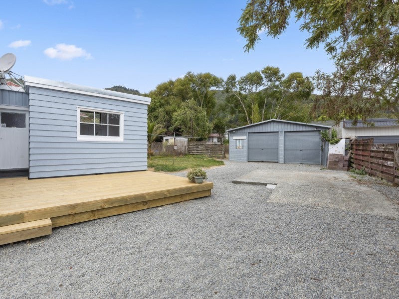 111 Wilkie Crescent, Naenae, Lower Hutt - Carousel 11