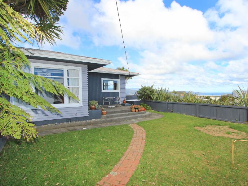 27 Pokohiwi Road, Normandale, Lower Hutt - Carousel 2