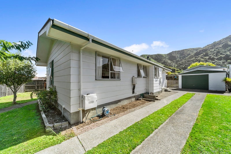 5 Nevada Grove, Totara Park, Upper Hutt - Carousel 2