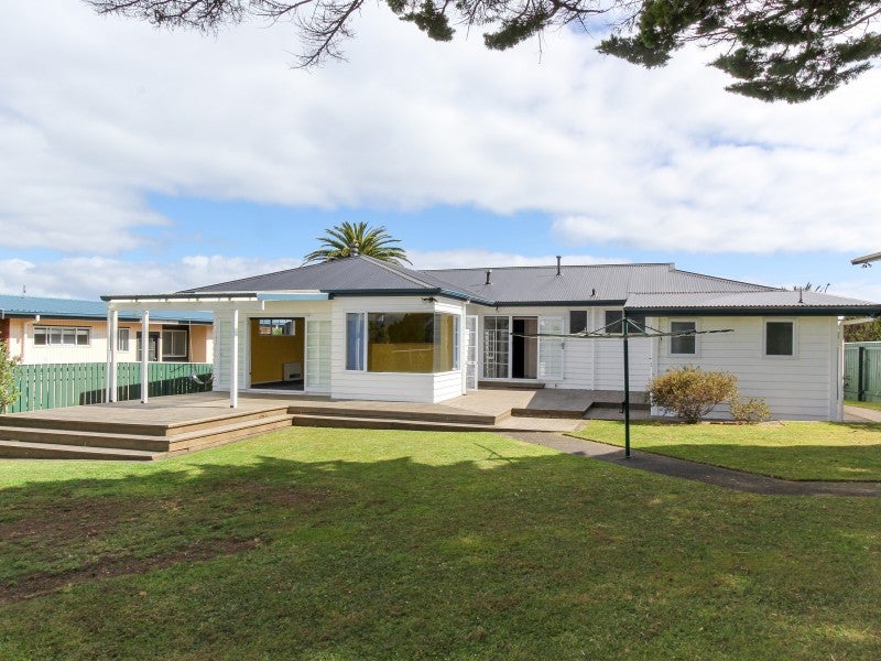 23 Norwich Avenue, Spotswood, New Plymouth - Carousel 2