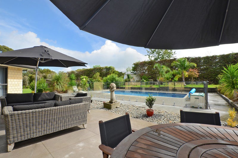 37 Ngunguru Road, Glenbervie, Whangārei - Carousel 1