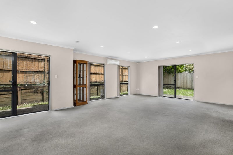 25 Raphoe Road, Flat Bush, Auckland - Carousel 2