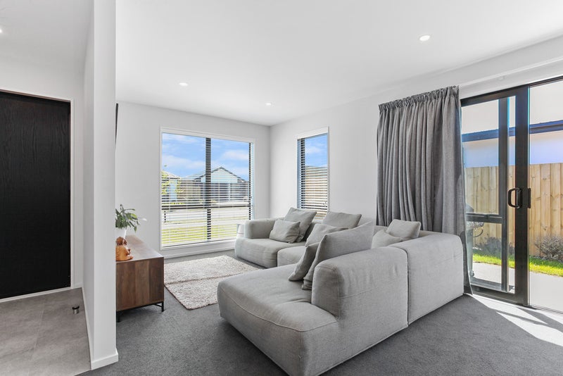 4 Romney Drive, Belfast, Christchurch - Carousel 2