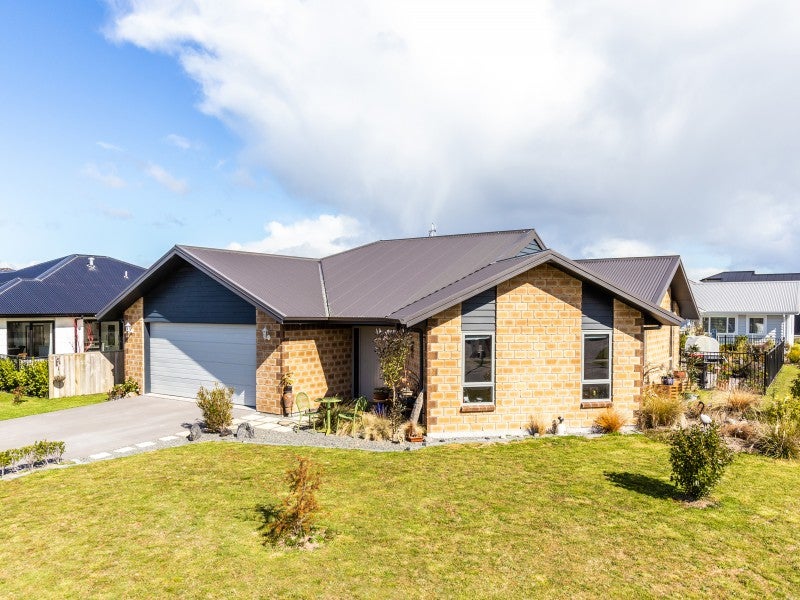 17 Huka Heights Drive, Rangatira Park, Taupo - Carousel 2