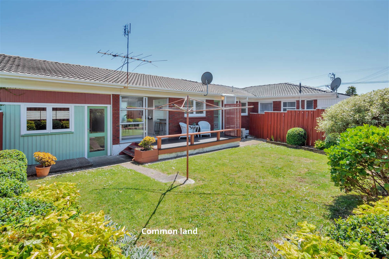 2/6 Waterloo Road, Milford, Auckland - Carousel 2