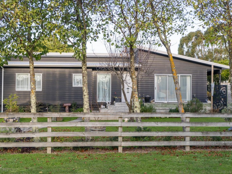 78 Regent Street, Martinborough - Carousel 1