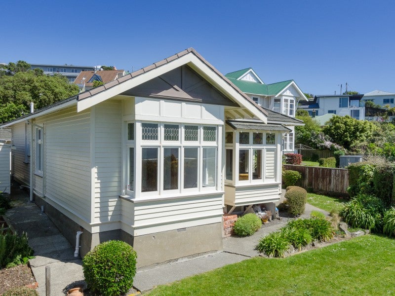 10 Apuka Street, Brooklyn, Wellington - Carousel 1