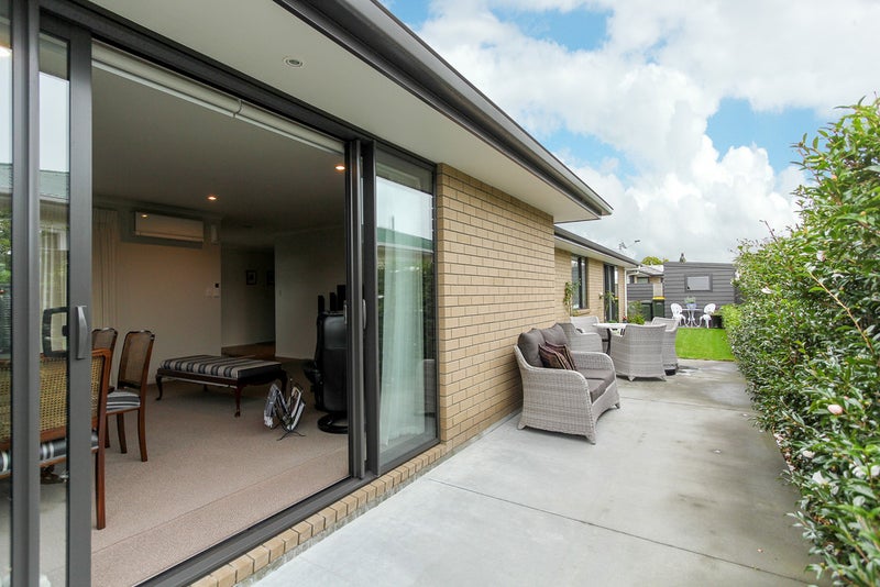 210 Carrington Street, Vogeltown, New Plymouth - Carousel 21