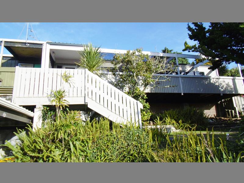 1/24 Nor'east Drive, Northcross, Auckland - Carousel 1