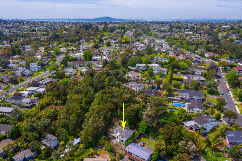 6 Vari Place, Bayview, Auckland - Carousel 22