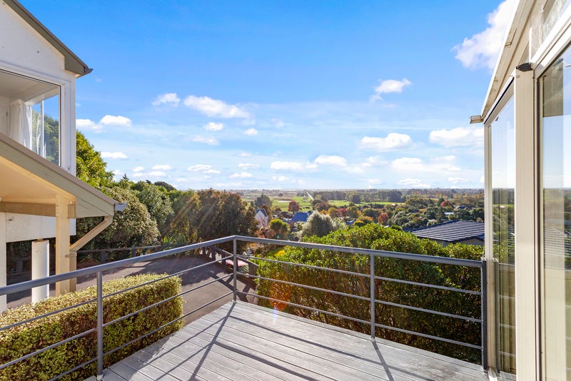 3 Uldale Place, Westmorland, Christchurch - Carousel 1