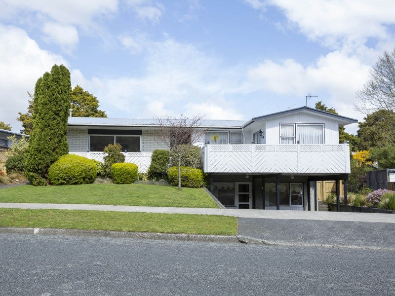 26 California Drive, Totara Park, Upper Hutt - Carousel 2