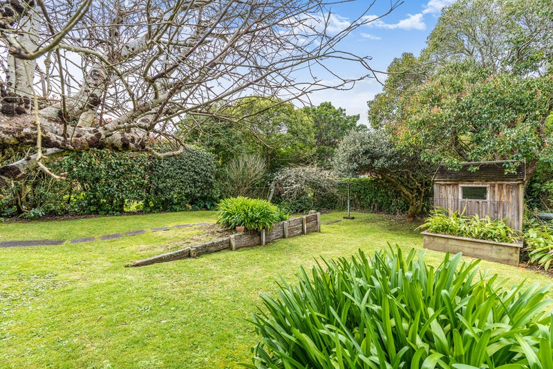 9 Westmere Park Avenue, Westmere, Auckland - Carousel 2