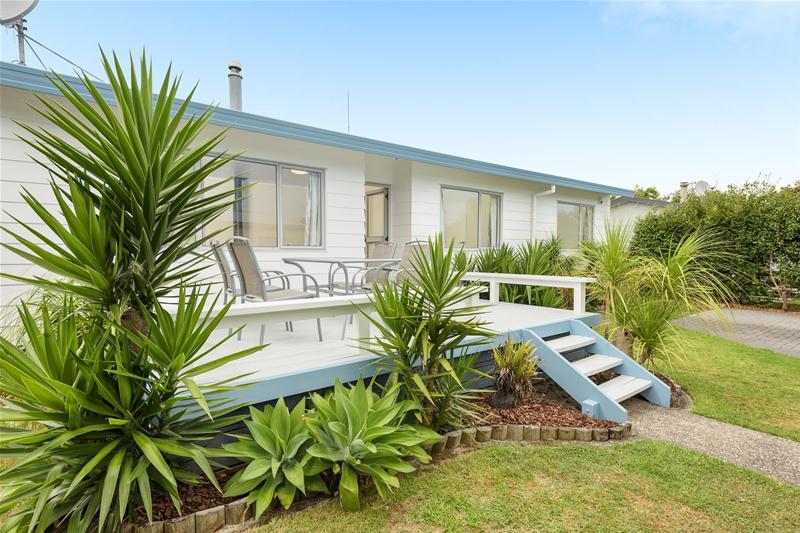 20B Linton Crescent, Matua, Tauranga - Carousel 1