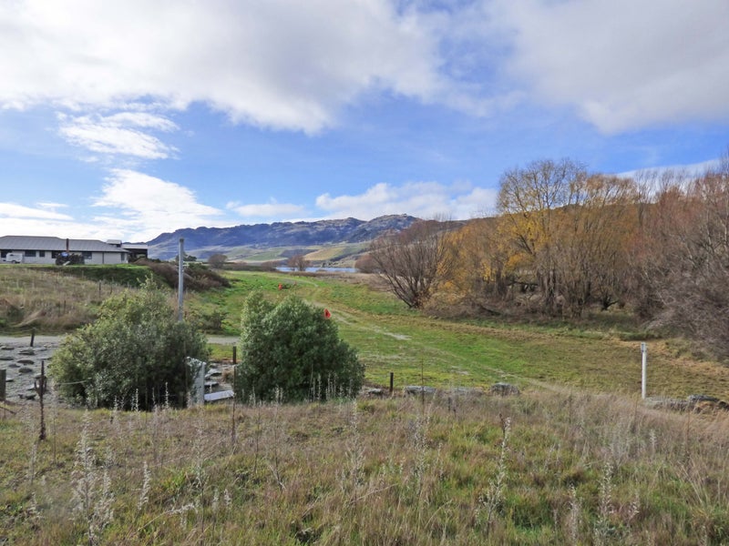 3 Elite Court, Mount Pisa - Carousel 1