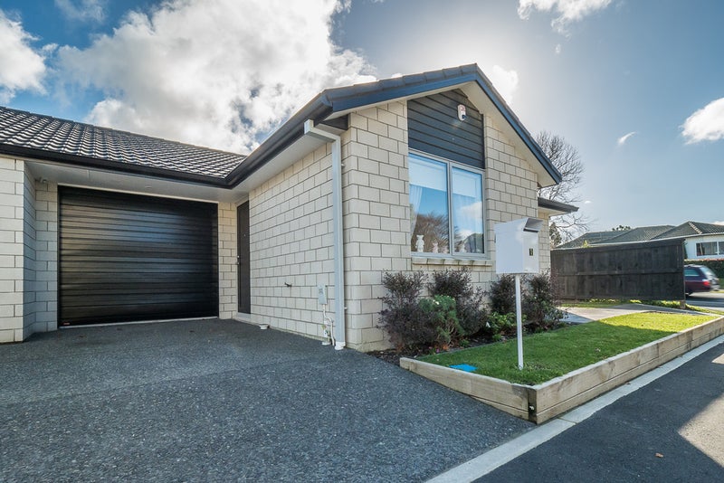 1/162 Waihi Road, Judea, Tauranga - Carousel 1