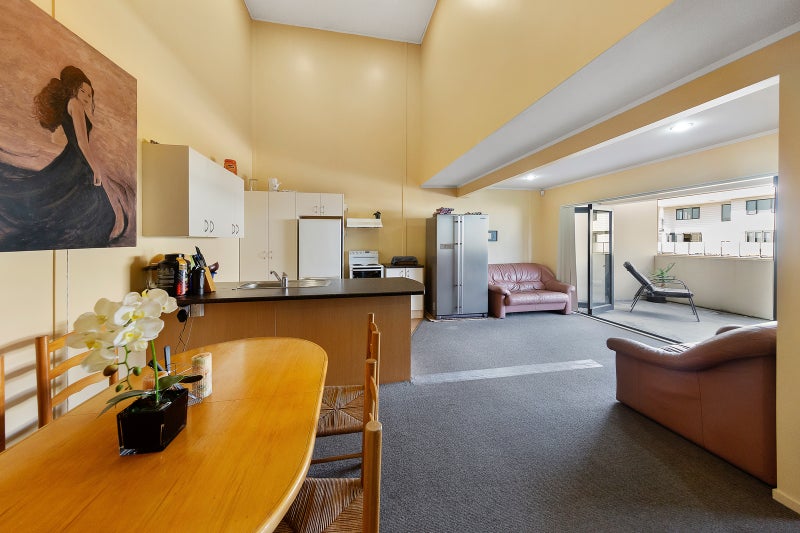 10/11 Jack Conway Avenue, MANUKAU, AUCKLAND - Carousel 2