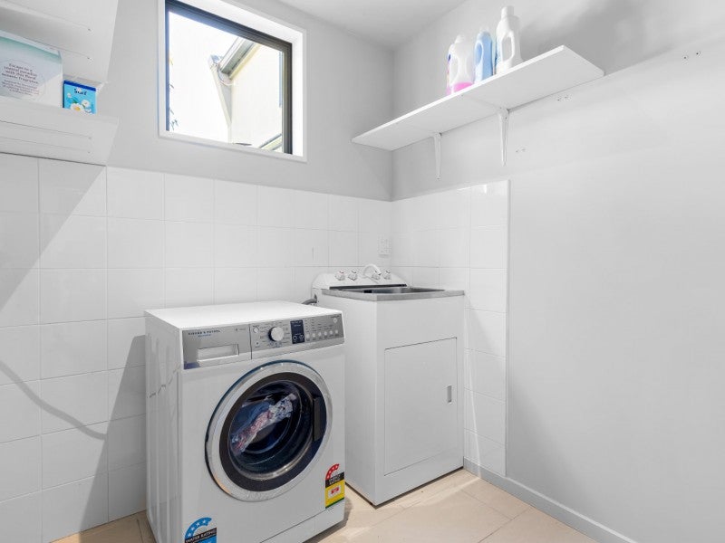 36 Hope Avenue, Lake Hayes, Queenstown - Carousel 23