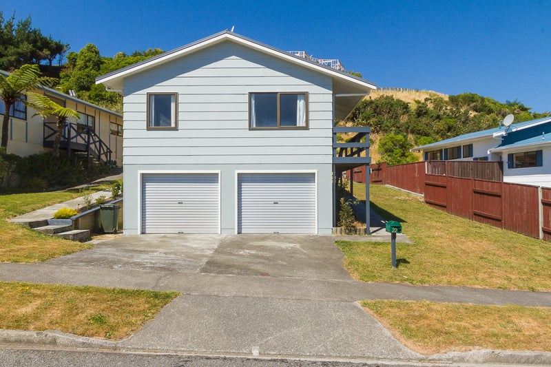 22 Kaitangata Crescent, Kelson, Lower Hutt - Carousel 17