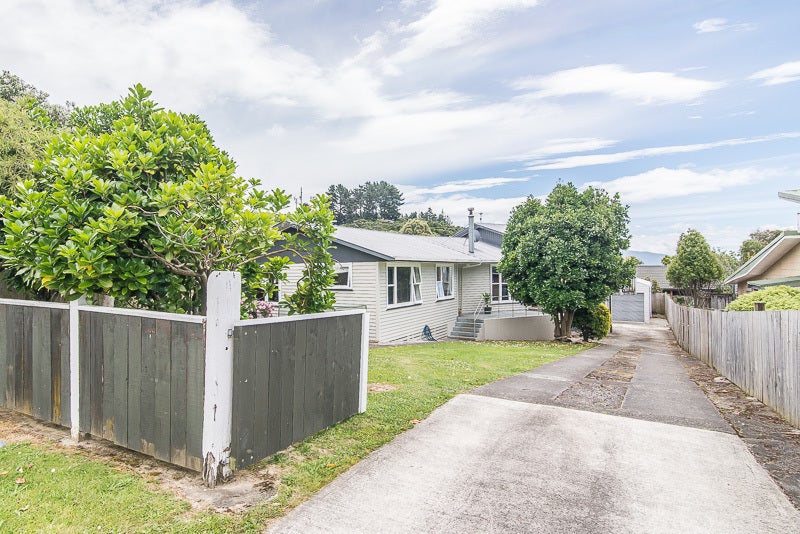 10 Kaitawa Crescent, Paraparaumu - Carousel 20