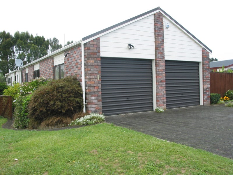 94 Sunnyhills Avenue, Glenview, Hamilton - Carousel 2