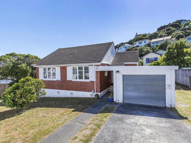 67 Strathmore Avenue, Strathmore Park, Wellington - Carousel 1