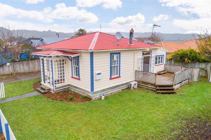 2 Phar Lap Grove, Trentham, Upper Hutt - Carousel 2
