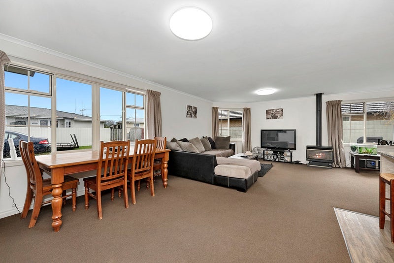 8A Bruce Avenue, Glenview, Hamilton - Carousel 2