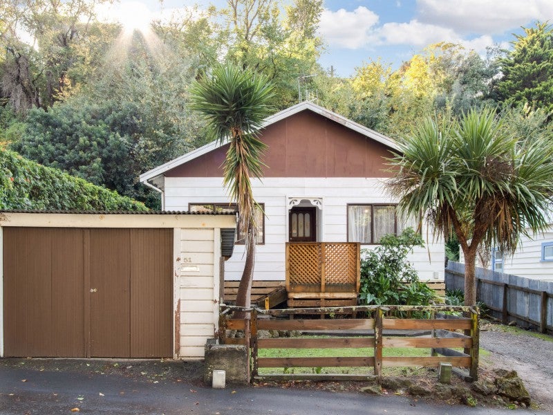 51 Milton Road, Bluff Hill, Napier - Carousel 1