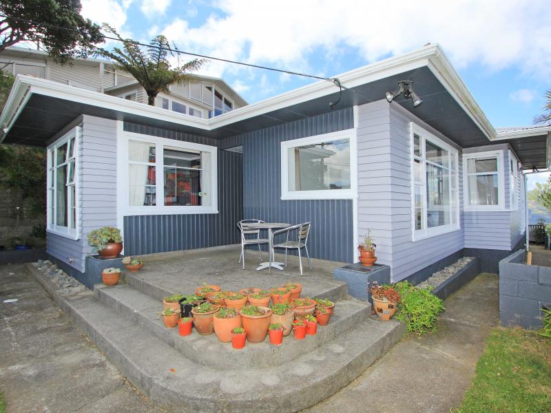 27 Pokohiwi Road, Normandale, Lower Hutt - Carousel 1