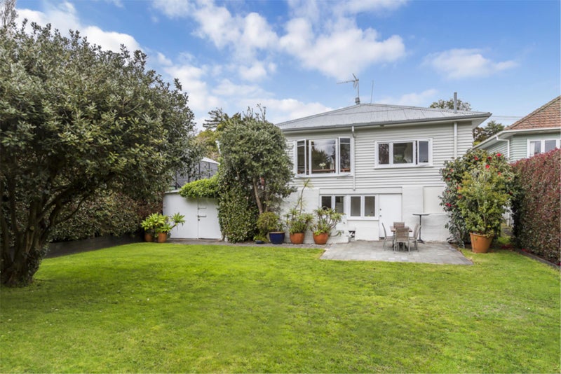 6 Thanet Avenue, Sandringham, Auckland - Carousel 1