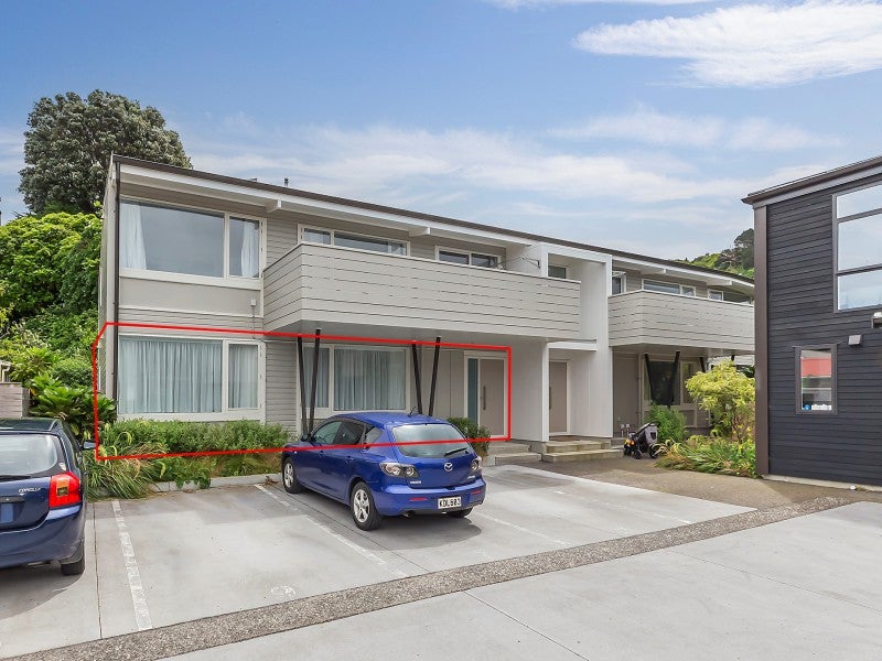 8/74 Derwent Street, Island Bay, Wellington - Carousel 1
