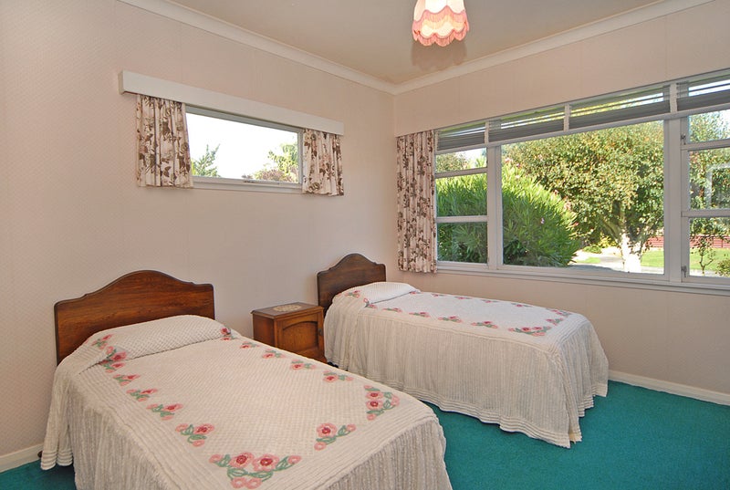 9 Anzio Place, Awapuni, Palmerston North - Carousel 16