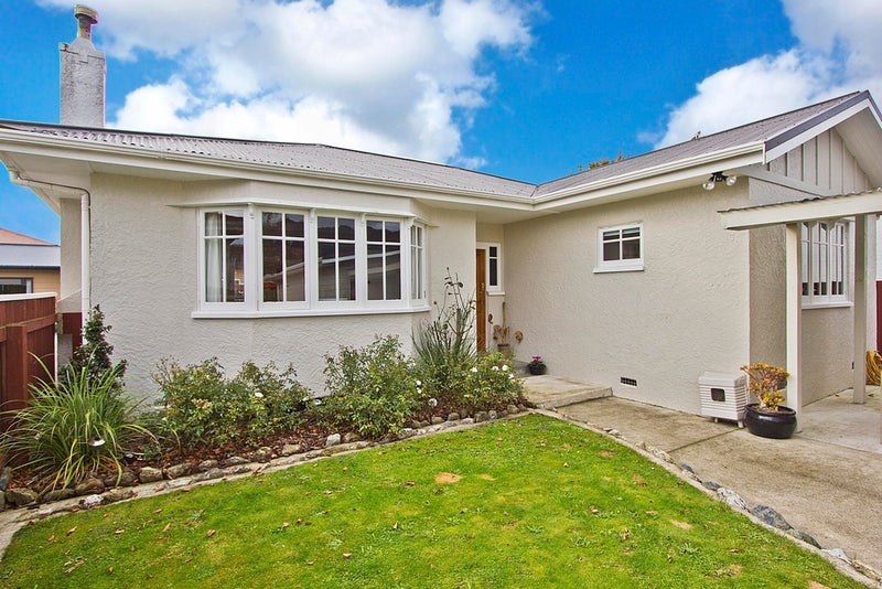 4 Fairfield Avenue, Fairfield, Lower Hutt - Carousel 2