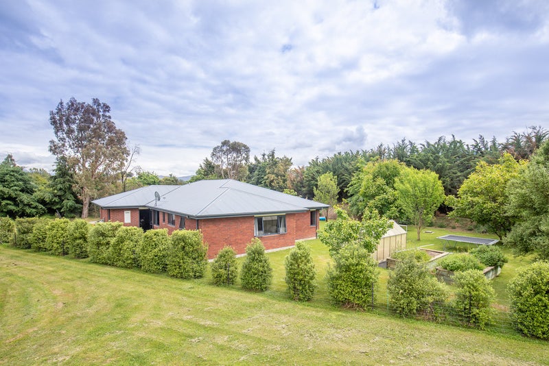 40 Newcastle Road, Wanaka - Carousel 1