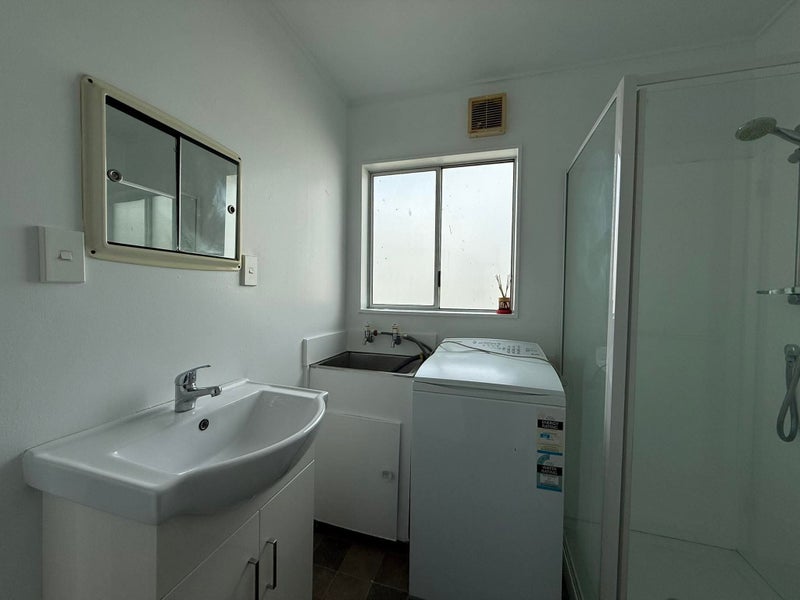 5/93 Randwick Crescent, Moera, Lower Hutt - Carousel 3