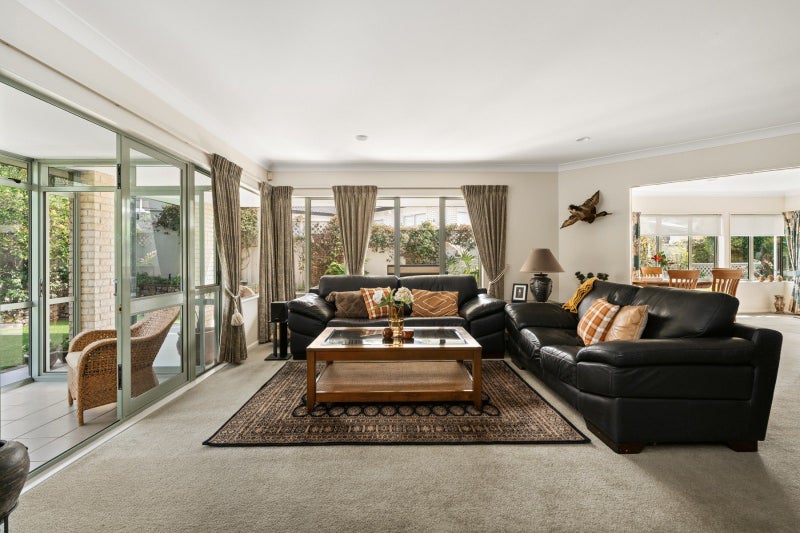 1 Glenrowan Rise, Bethlehem, Tauranga - Carousel 2