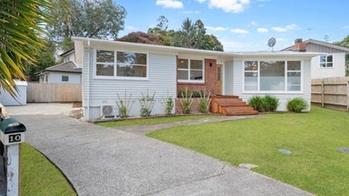 10 Bacot Place, Howick, Auckland - Carousel 1