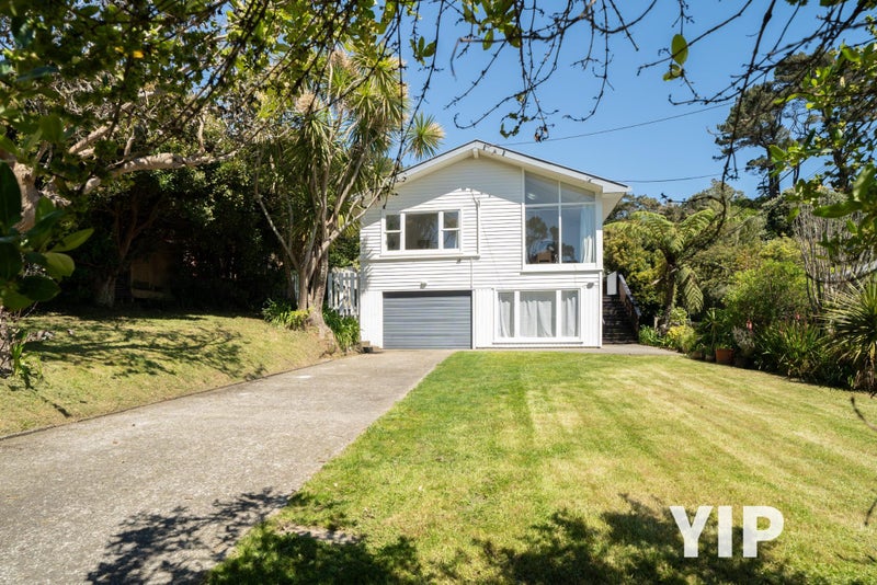6 Omega Street, Newlands, Wellington - Carousel 1