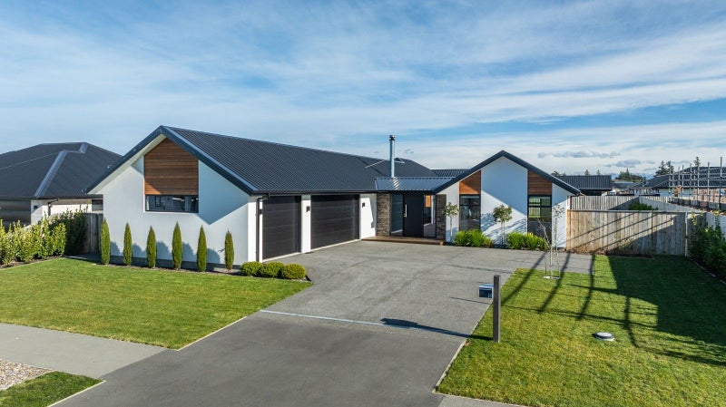 14 Merino Crescent, Kirwee - Carousel 1