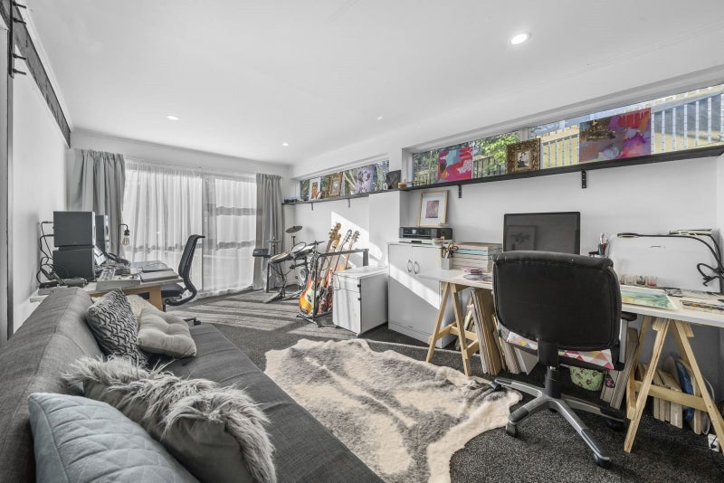 172 Orangi Kaupapa Road, Northland, Wellington - Carousel 1