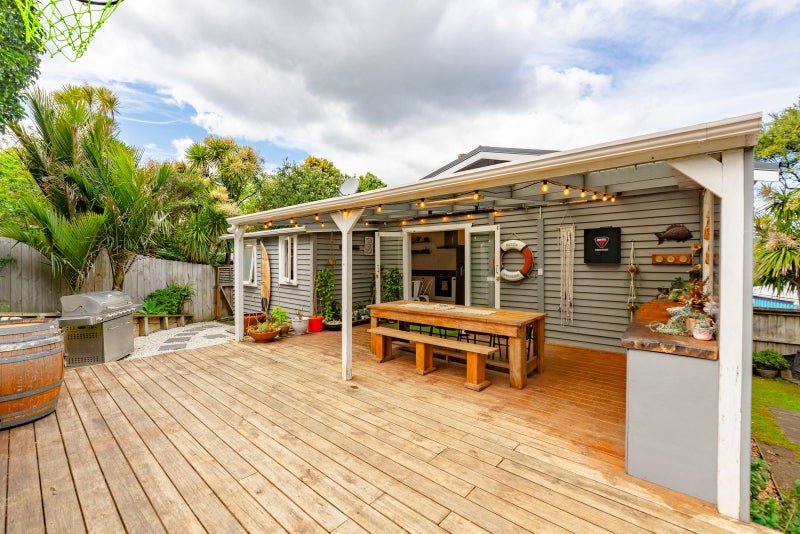 22 Tasman View Road, Henderson - Carousel 2