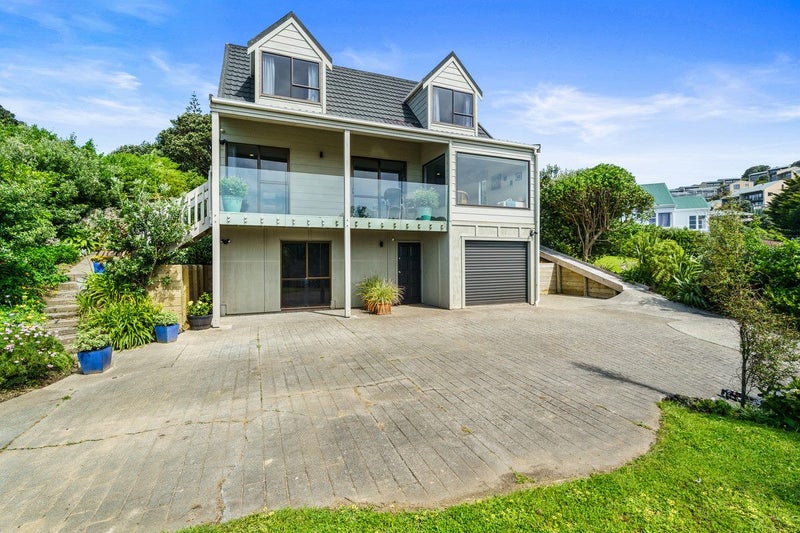 63 Tireti Road, Titahi Bay, Porirua - Carousel 2
