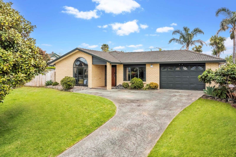 55 Lothian Brae, Wattle Downs, Auckland - Carousel 2