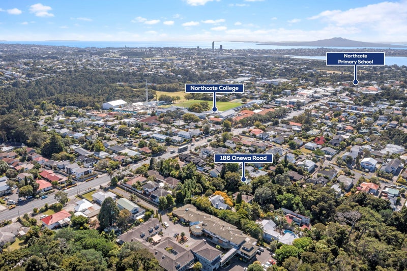 186 Onewa Road, Birkenhead, Auckland - Carousel 23