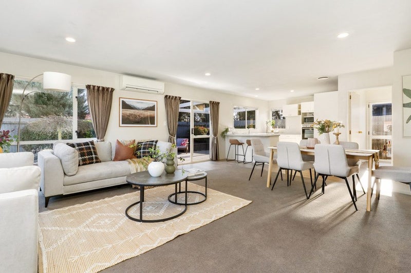 2/2 Cunningham Place, Halswell, Christchurch - Carousel 2